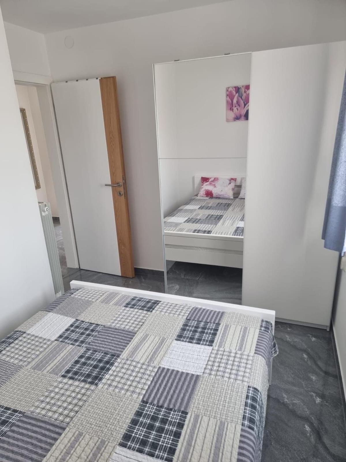 Apartment Anida *